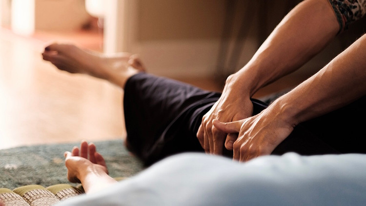 تای یوگا ماساژ